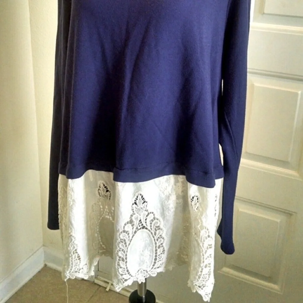 Altar'd State Navy Soft Knit And Lace Oversized Tunic Length Sweater Size L - Picture 5 of 12